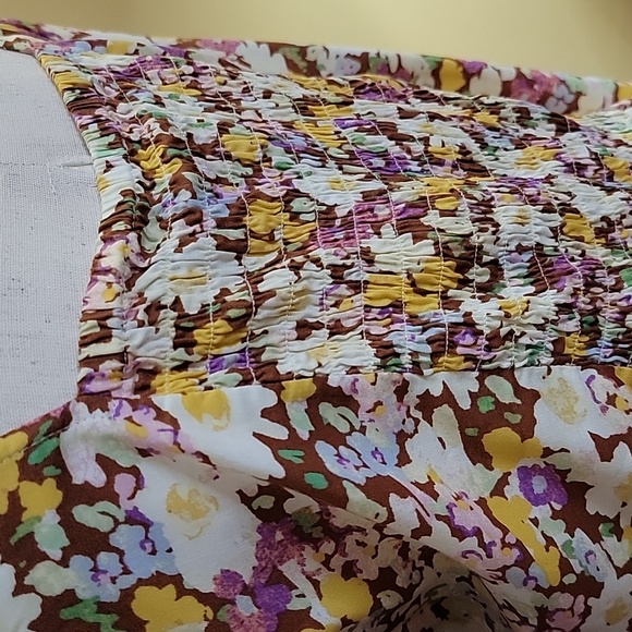 Sanctuary top with ruching yellow purple white flower - Picture 4 of 7